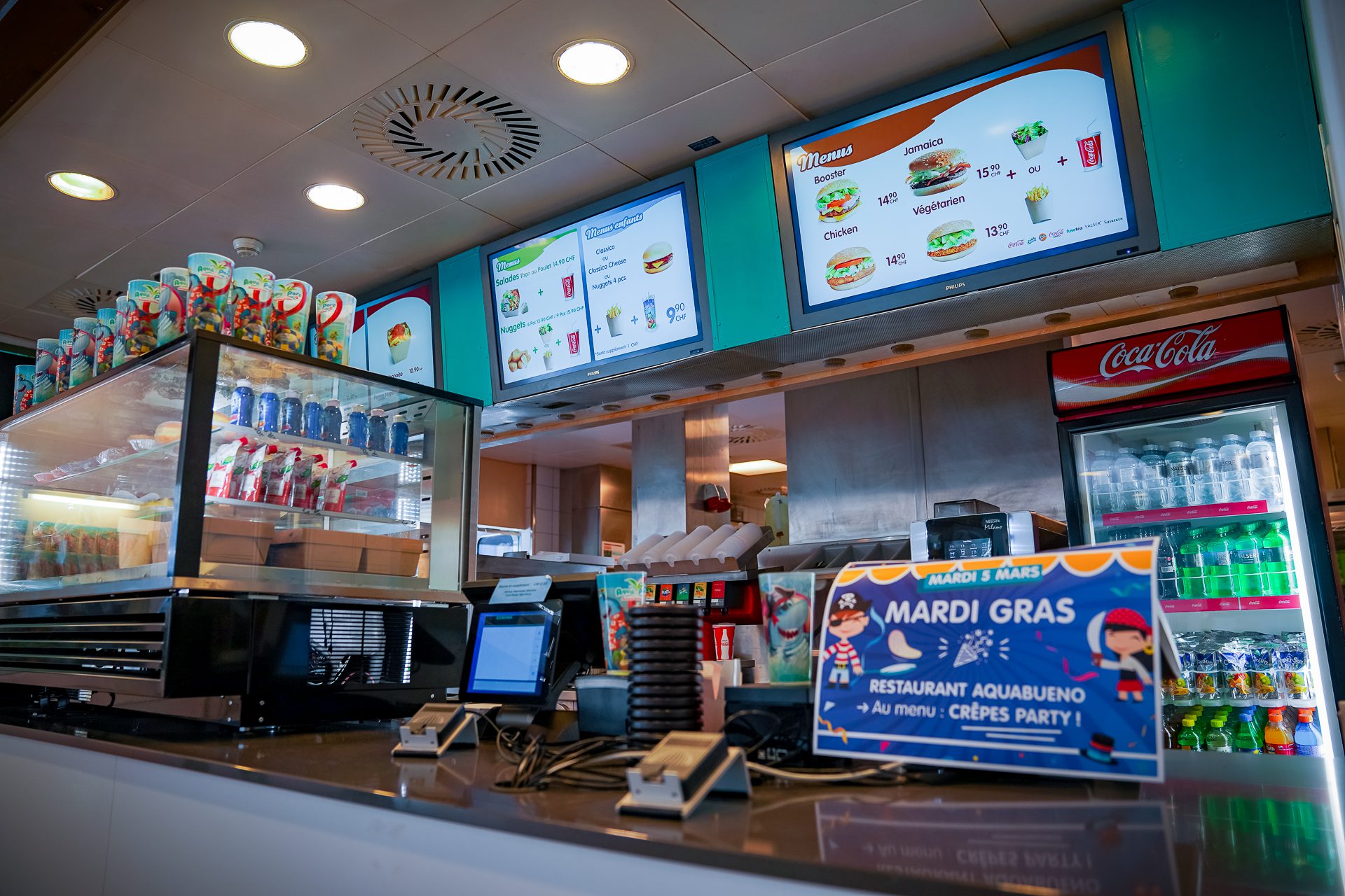 Ecrans avec digital signage/affichage dynamique pour restaurant.