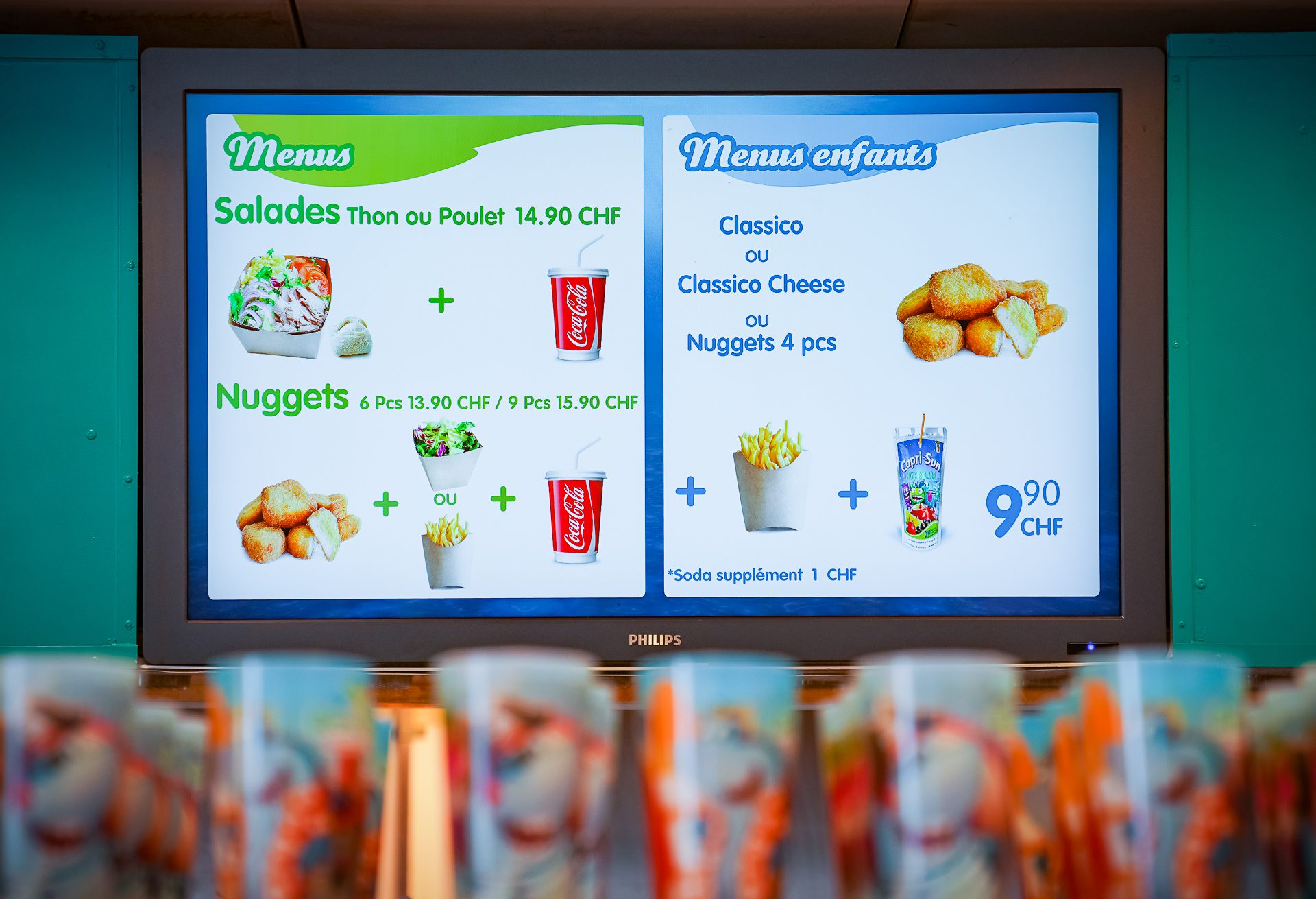 Ecrans avec digital signage/affichage dynamique pour restaurant.