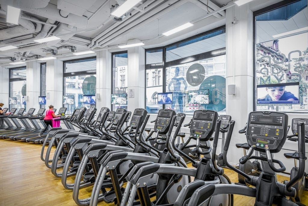 Non Stop Gym - Ecrans professionnels, Digital Signage pour fitness. Pixium - Avec Playlistes musicale et templates.